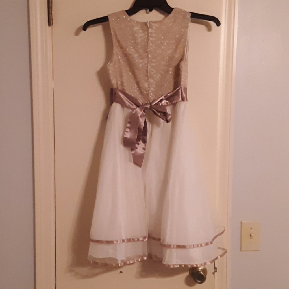 Dress - Picture 2 of 4
